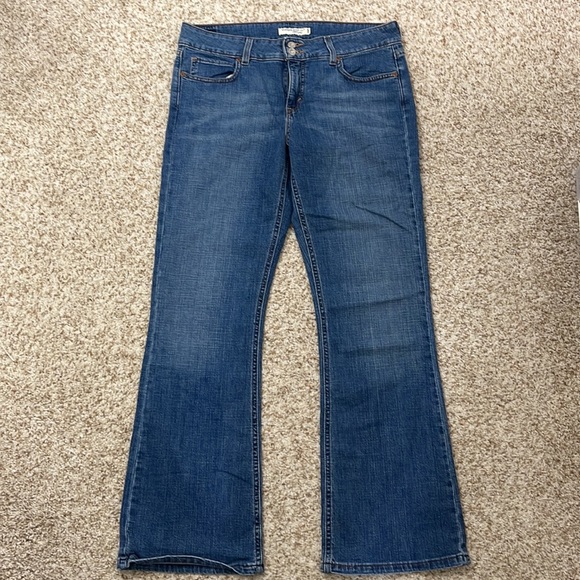 Levi’s 526 Slender Boot Cut Jeans Size 12 - Picture 2 of 11